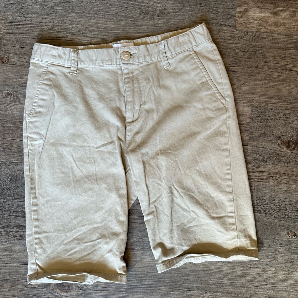 Place Beige Shorts